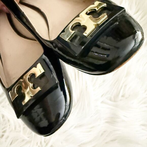 TORY BURCH | Black Patent Leather Gigi Block Heel Pumps Shoes Gold Logo | 8.5 - Picture 3 of 7